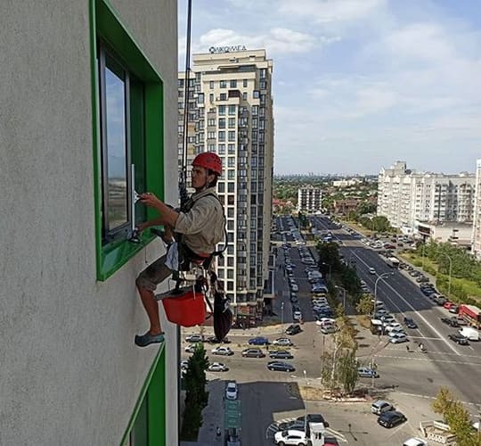 перимущества мойки альпинистами